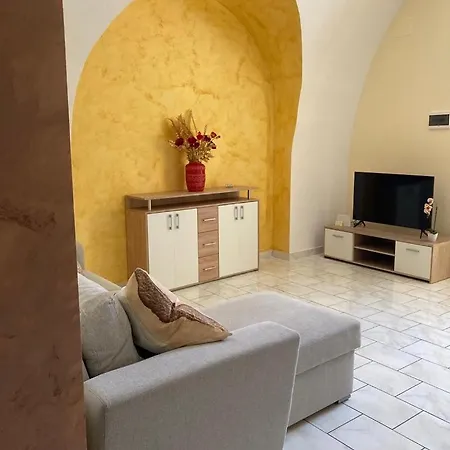 Dependance Of The Frazzetto Sisters Apartment Licodia Eubea